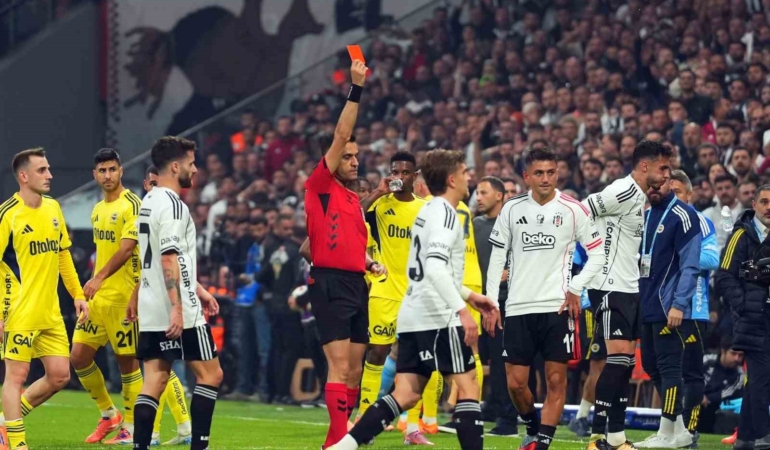 Beşiktaş, bir Fenerbahçe maçında yine kırmızı kart gördü