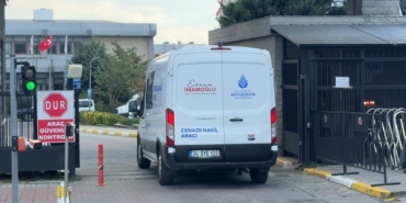 İstanbul’da gıda zehirlenmesinde ölen annenin cenazesi Adli Tıp Kurumu’na getirildi