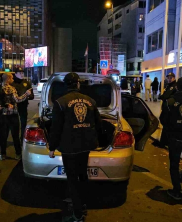 Taksim’deki huzur uygulamasında alkollü sürücünün ehliyetine el konuldu