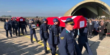 Bursalı şehitler Yenişehir Havalimanı’na getirildi