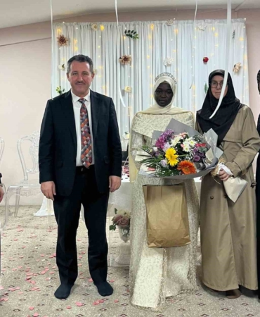 Sudanlı Tıp Fakültesi öğrencisi okulunu dondurup 8 ayda hafız oldu