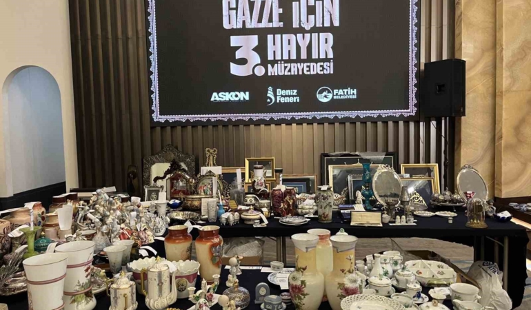 Fatih’te yapılan müzayedenin geliri Gazze’ye gidecek