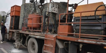 Şerit çizme makinesinin kazanı patladı: 2 işçi yaralandı