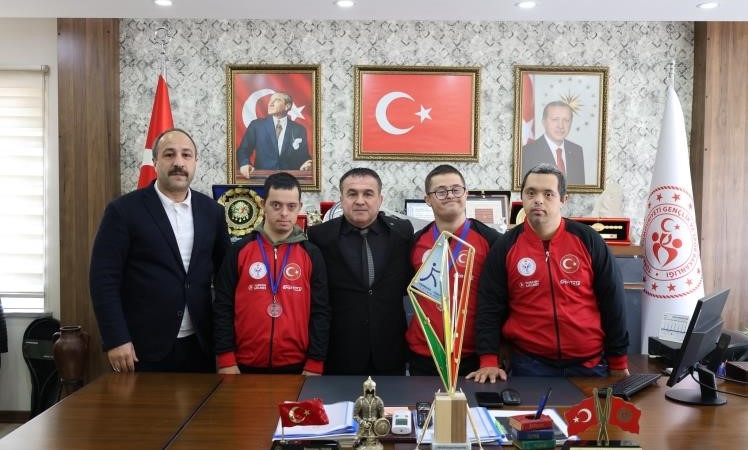 Özel Sporcular Down Sendromlu Basketbol Milli Takımı Bilecik’te