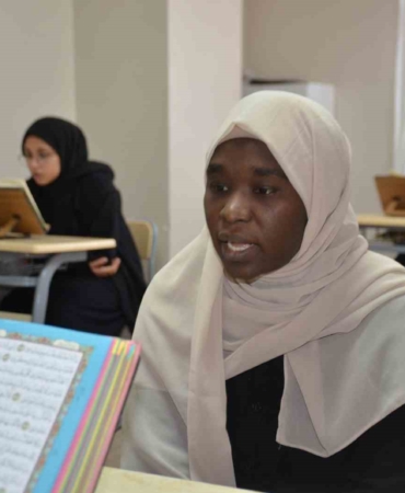 Türkiye’ye eğitim için geldi, her gün 3 saat uykuyla azmederek 8 ayda hafız oldu