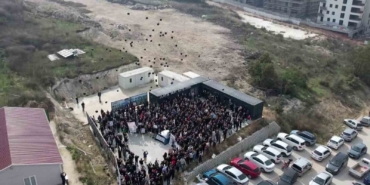 Mağdurlar gökyüzüne siyah balon bıraktı