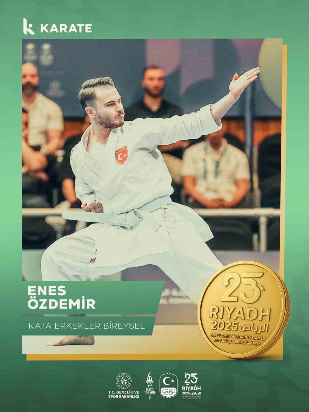 Milli karateci Enes Özdemir, altın madalya kazandı