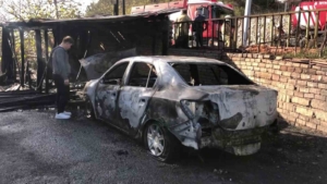 Beykoz’da korkutan yangın: Garaj ve otomobil yanarak adeta kül oldu