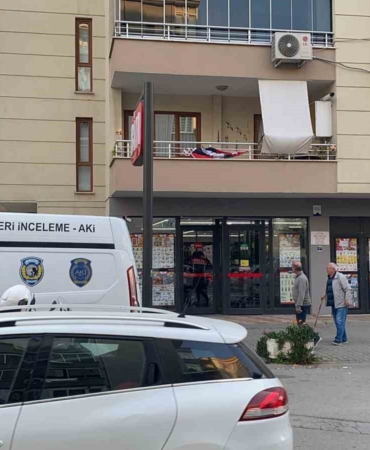 Bursa’da eski eşini çalıştığı markette bıçakladı