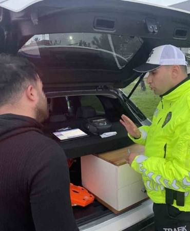 Kapaklı’da emniyet şeridini ihlal edenlere 9 bin lira ceza