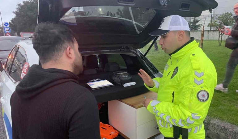 Kapaklı’da emniyet şeridini ihlal edenlere 9 bin lira ceza