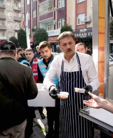 Bahçelievler’de şehitler için mevlit okutuldu, lokma dağıtıldı