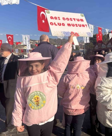 "10. Geleneksel Beykoz Bal Festivali" vatandaşları lezzet ve doğallıkla buluşturdu