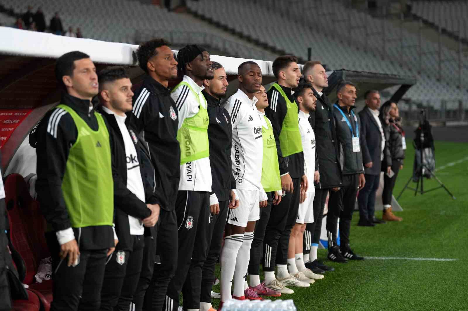 Beşiktaş kulübeden yeterince katkı alamadı