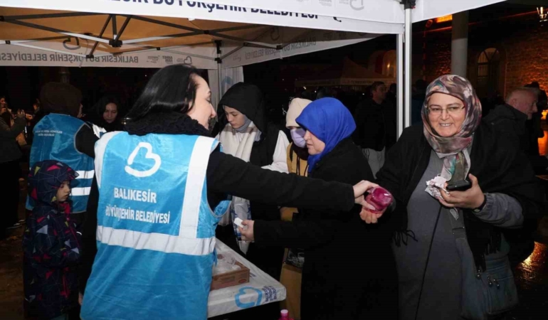Balıkesir Büyükşehirden 20 ilçede kandil ikramı