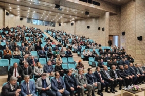 Tekirdağ’da Yahya Kemal Beyatlı anıldı