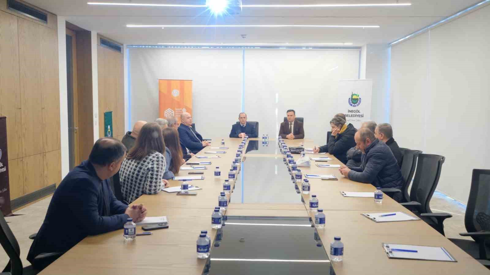 Mobilya öğretmenlerine "Mobilya üretiminde atık yönetimi" eğitimi düzenlendi