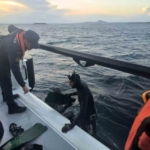 Karaya oturan tekne sahil güvenlik ekiplerince kurtarıldı