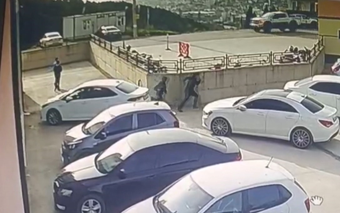 İzmit’te okul bahçesine yorgun mermi düştü