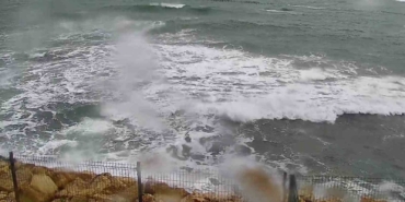 Kocaeli’de fırtına etkili oluyor: Sahillerde dalgalar yükseldi, zirvede yağmur ve sis hakim