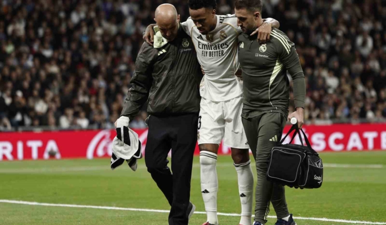 Real Madrid’de Eder Militao, 4 ay sahalardan uzak kalacak