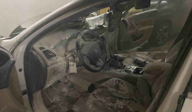 Bursa’da kapalı otoparkta yanan otomobil paniğe neden oldu