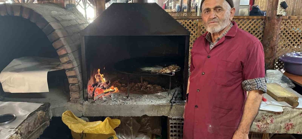 Bin yıllık yemek kültürünü 400 yıllık hana taşıdılar