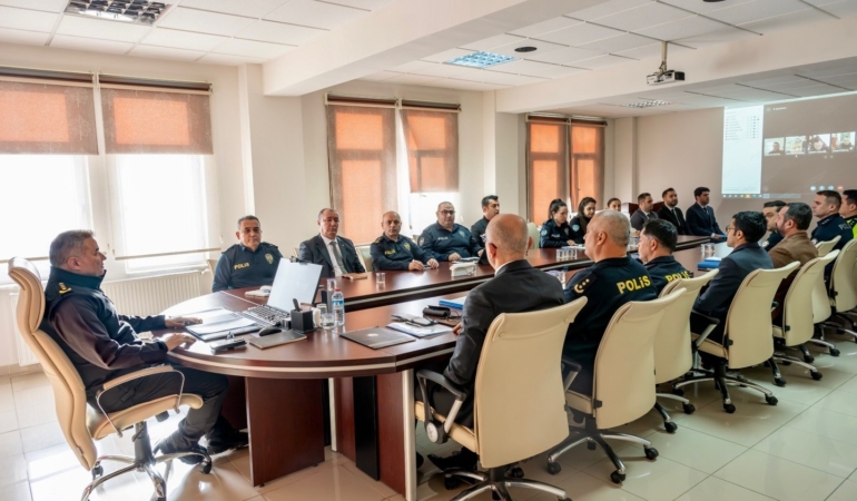 Yılbaşı öncesi emniyette güvenlik masası kuruldu