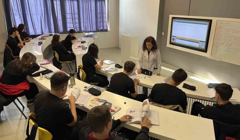 Bursluluk sınavların, öğrencileri LGS ve üniversite sınavı stresini azaltıyor