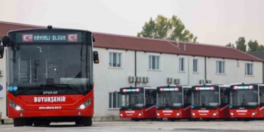 Sakarya’da toplu ulaşım filosuna 5 yeni metrobüs daha eklendi