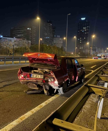 Şişli’de 3 araç birbirine girdi: 1 ağır 2 yaralı