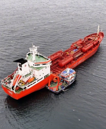 Küçükçekmece’de Alatepe Tankeri için kurtarma çalışmaları başladı