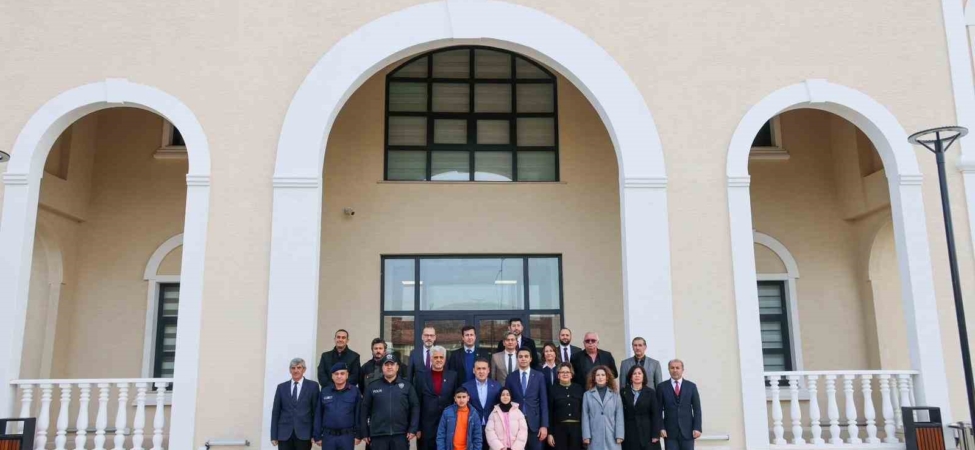 Vali Sözer’den dönem birincisi kaymakam Kara’ya ziyaret