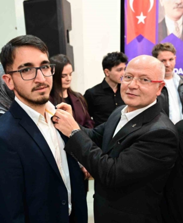 AK Parti Bursa ailesi büyümeye devam ediyor