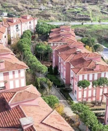 Arnavutköy’de örnek site yönetimi: 900 TL aidatla 125 bin metrekarelik dev alanı yönetiyorlar