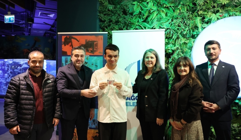 Engelliler, su altı dalışı yaparak yeteneklerini sergiledi