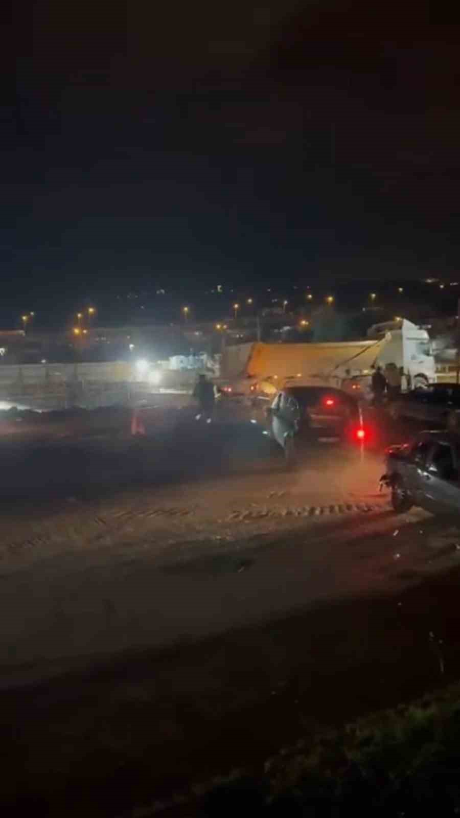 Öfkelenen sürücü ortalığı birbirine kattı