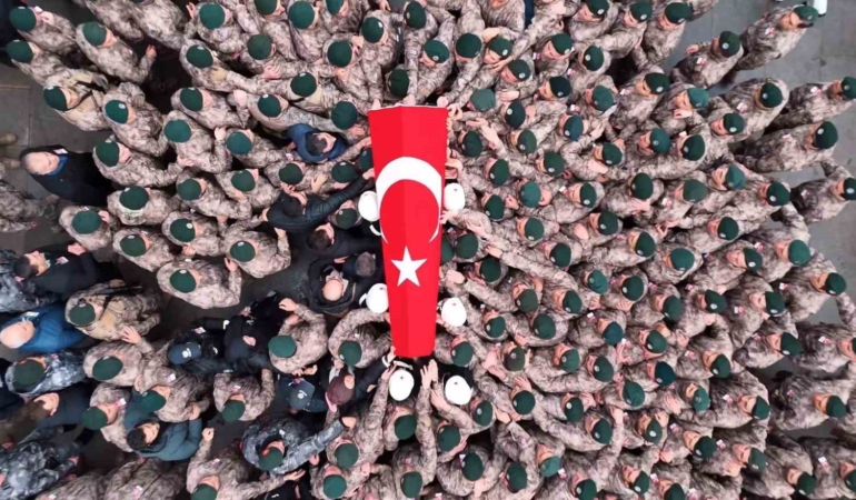 Şehit polise silah arkadaşlarından duygusal veda