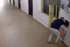 Bakırköy’de akıl almaz 40 bin dolarlık saat hırsızlığı kamerada