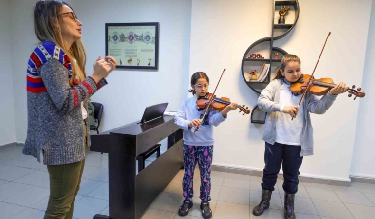 Ümraniye Müzik Akademisi eğitimlerine aralıksız devam ediyor