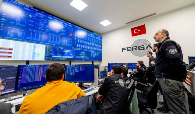 Fergani’den tarihi adım: Dünya tarihinde ilk kez hibrit yörünge motoru uzayda ateşlendi