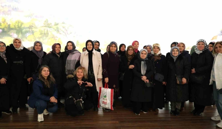 Osmangazi Belediyesi’nden kadınlara kültür gezisi