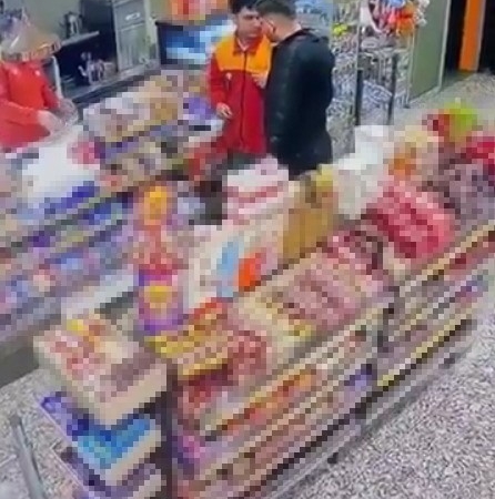 Akaryakıt istasyonunda çalışan genci darbeden alkollü müşteri gözaltına alındı