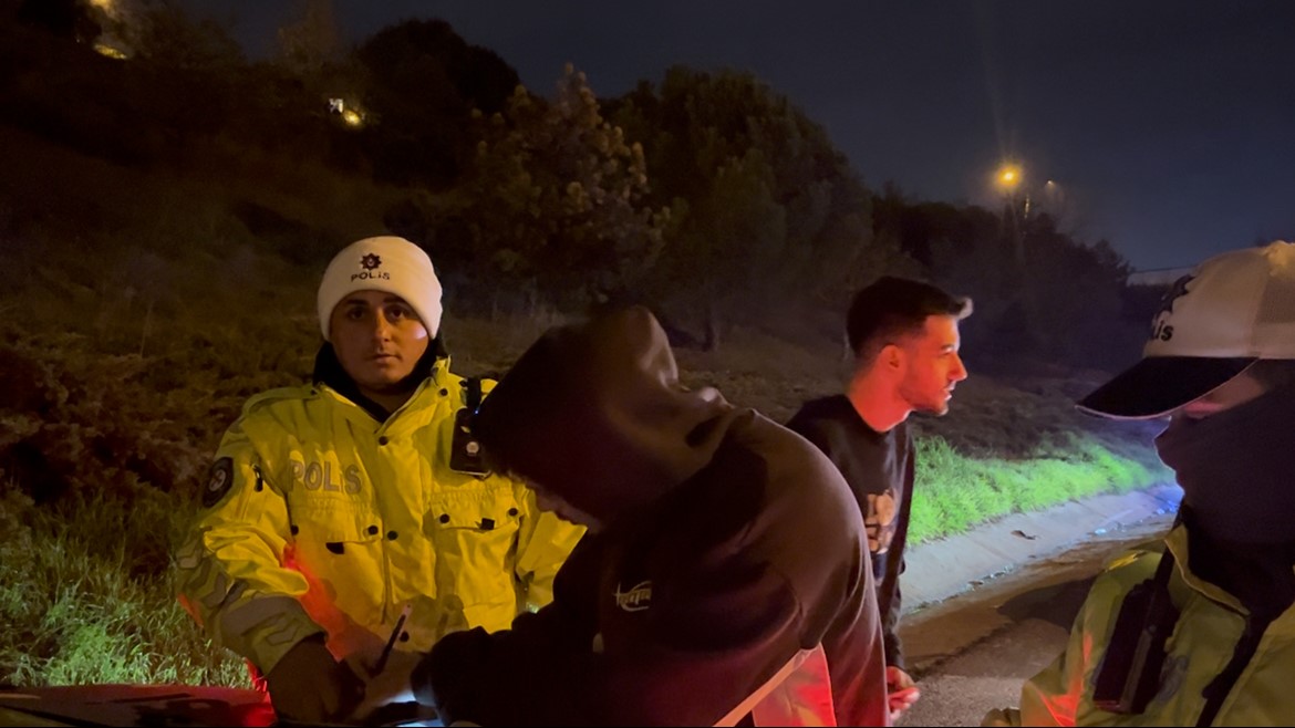 Sürücü değişikliği polisin gözünden kaçmadı