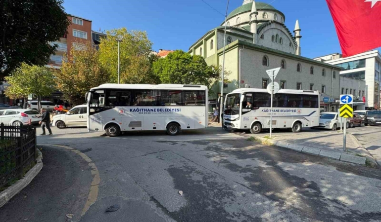 Kağıthane Belediyesi mezarlık ziyaretlerini kolaylaştırıyor
