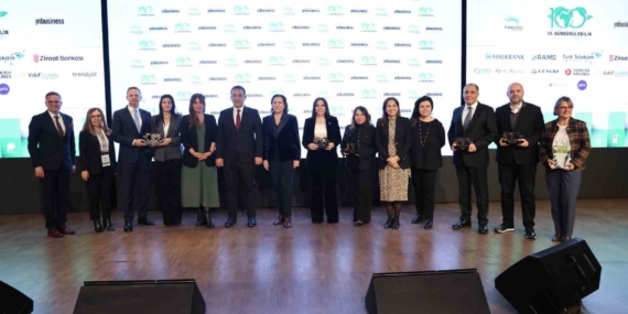 3’üncü Sürdürülebilir Yüzyıl Zirvesi’nde yeşil dönüşümün yol haritası konuşuldu