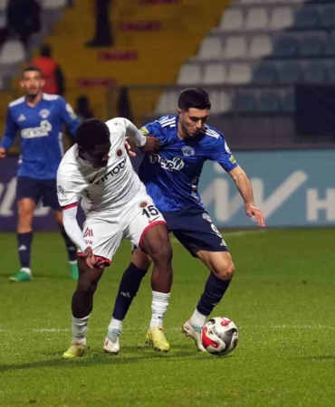 Trendyol Süper Lig: Kasımpaşa: 0 - Gençlerbirliği: 0 (İlk yarı)