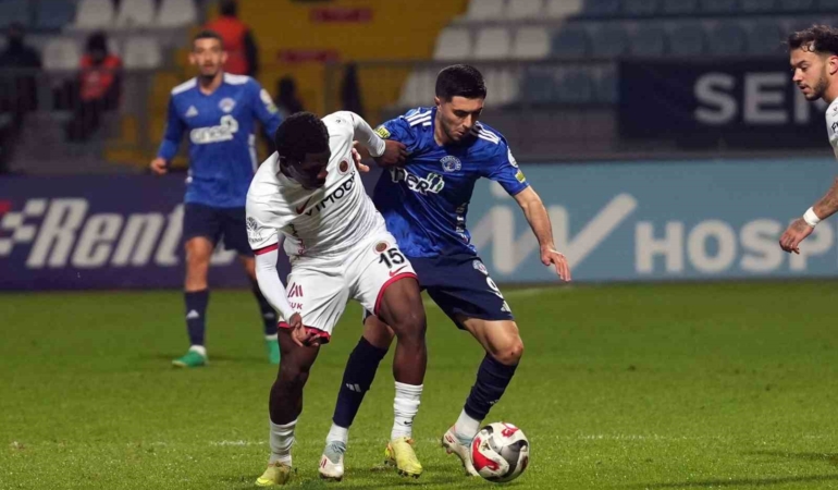 Trendyol Süper Lig: Kasımpaşa: 0 - Gençlerbirliği: 0 (İlk yarı)
