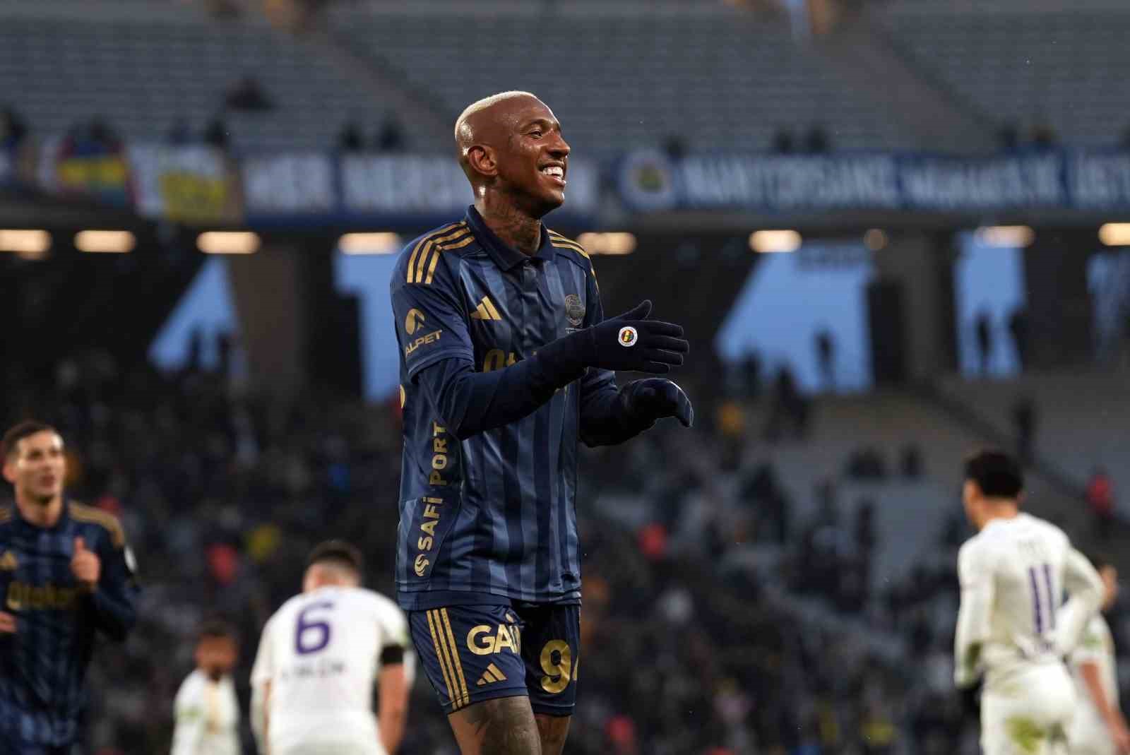 Anderson Talisca gollerine devam etti