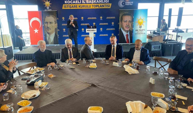 Eski bakan Osman Pepe’den "Yeni Yalta yazılıyor" uyarısı